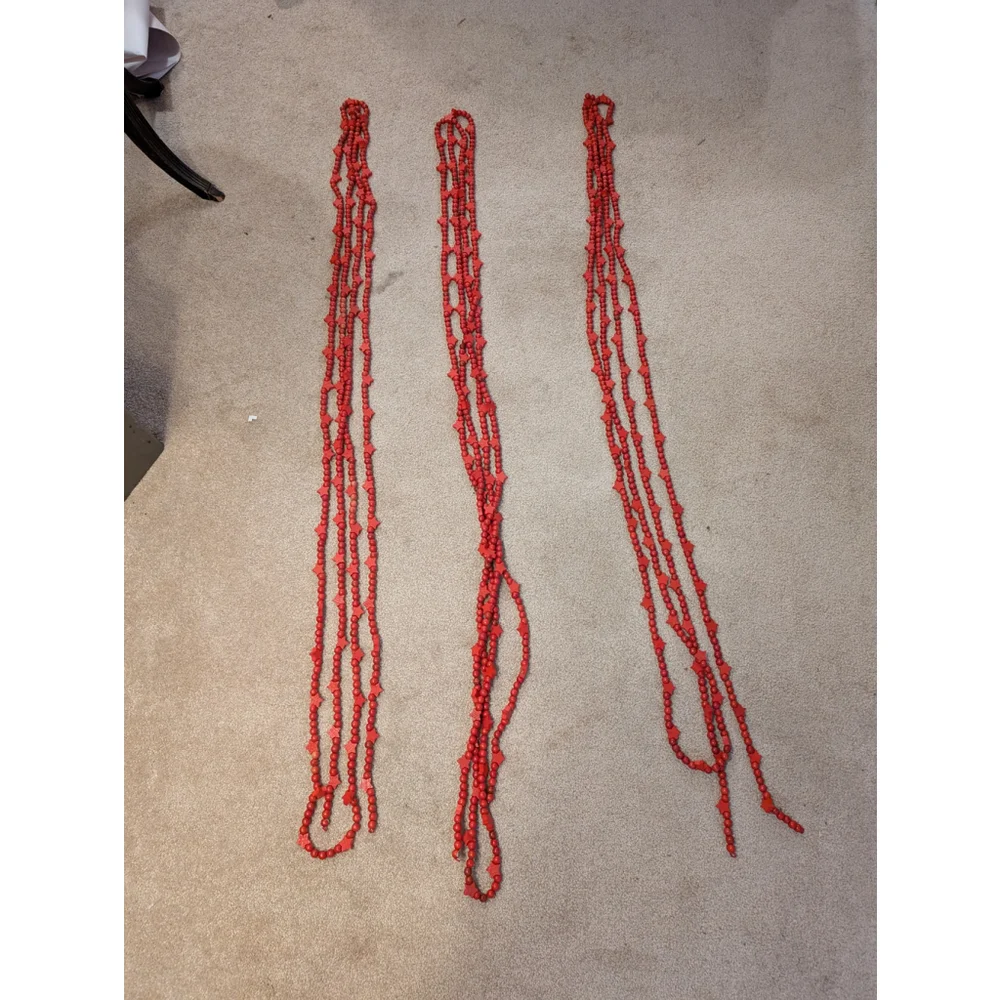 NIB Holiday Time Red Wooden Garland w/2 variations; Set of 5 - Picture 5 of 8